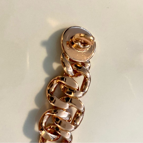 NWT Marc by Marc Jacobs Rose Gold Katie Turn Lock Bracelet - Picture 4 of 8